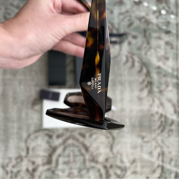 Prada Sunglasses- pristine condition - Picture 2 of 8